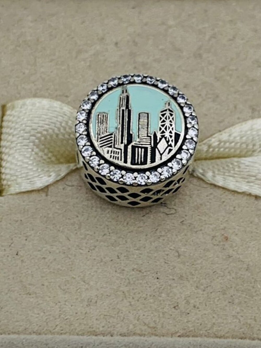 ✨🔥Pandora Chicago Exclusive City Button Charm